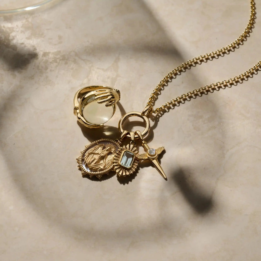 Flying Dagger Amulet