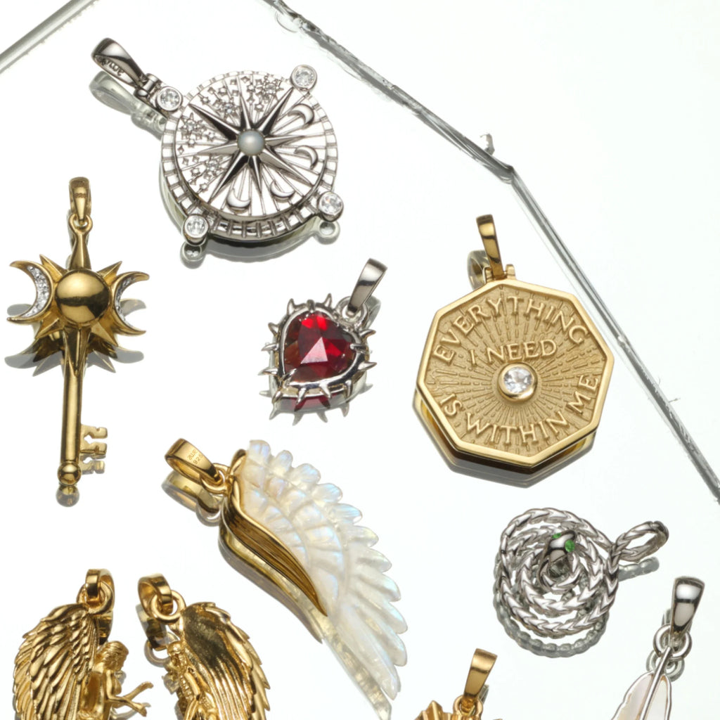 Heart of Thorns Amulet
