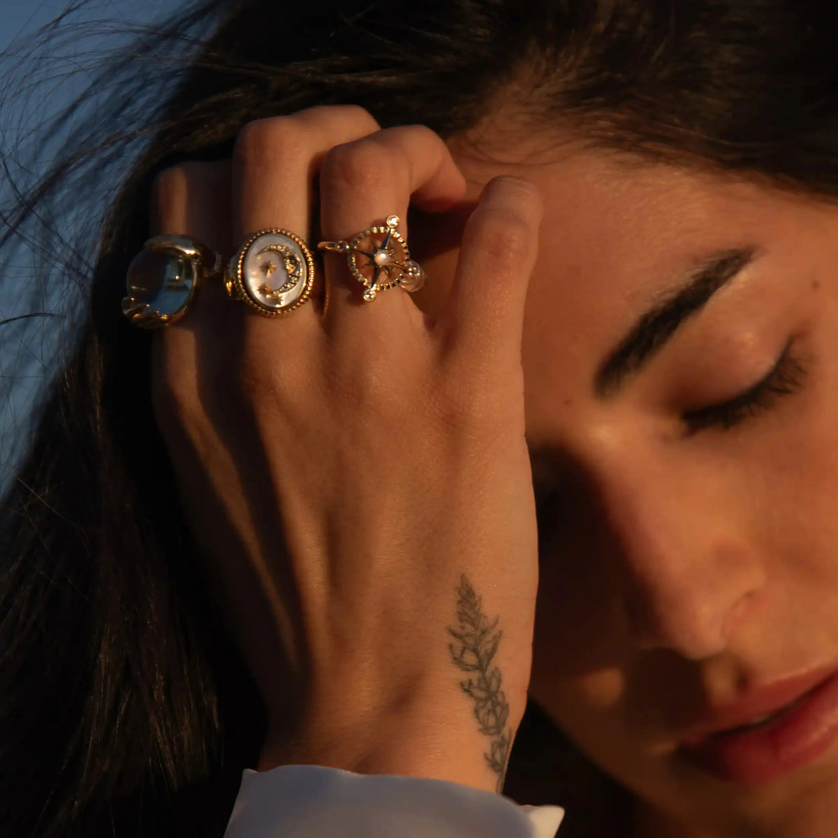 Day to Night Ring